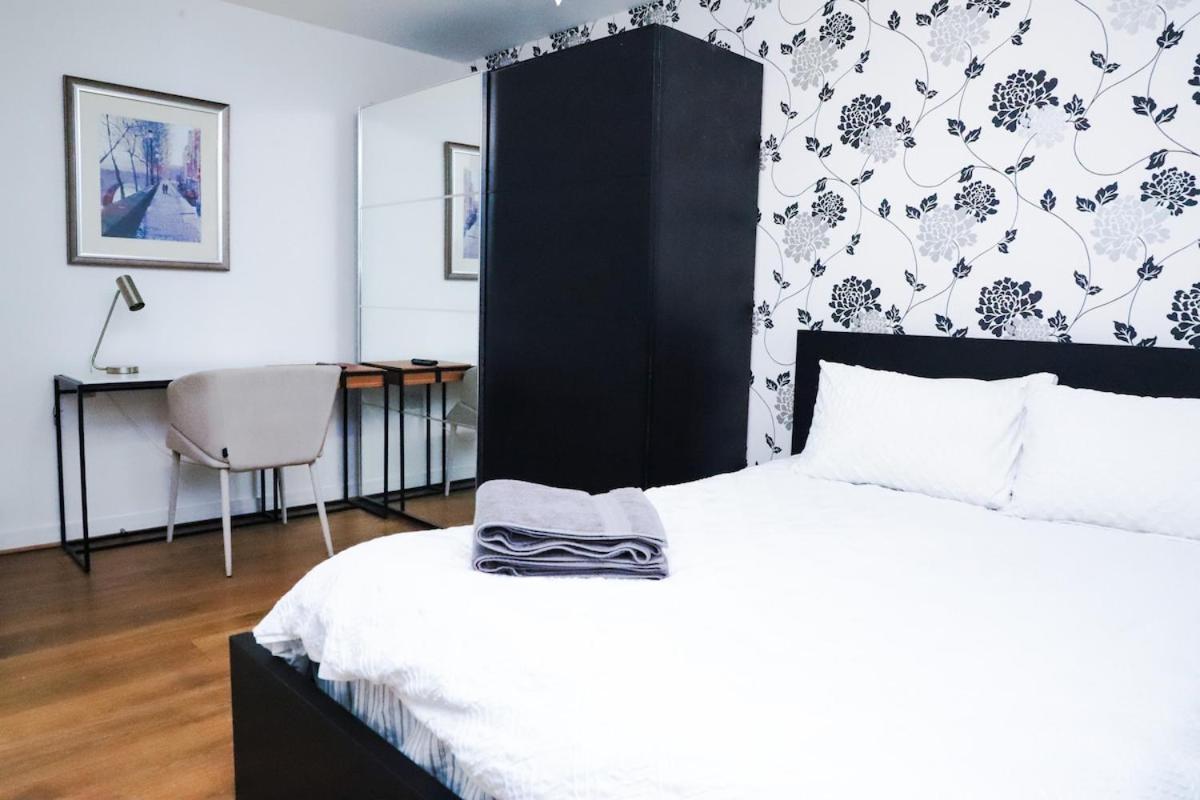 Great Location, Direct Links To Bridge! Apartment London
