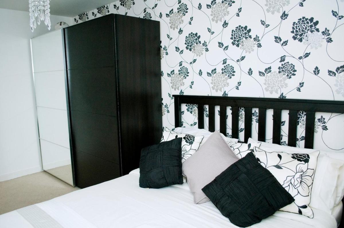 Great Location, Direct Links To Bridge! Apartment
