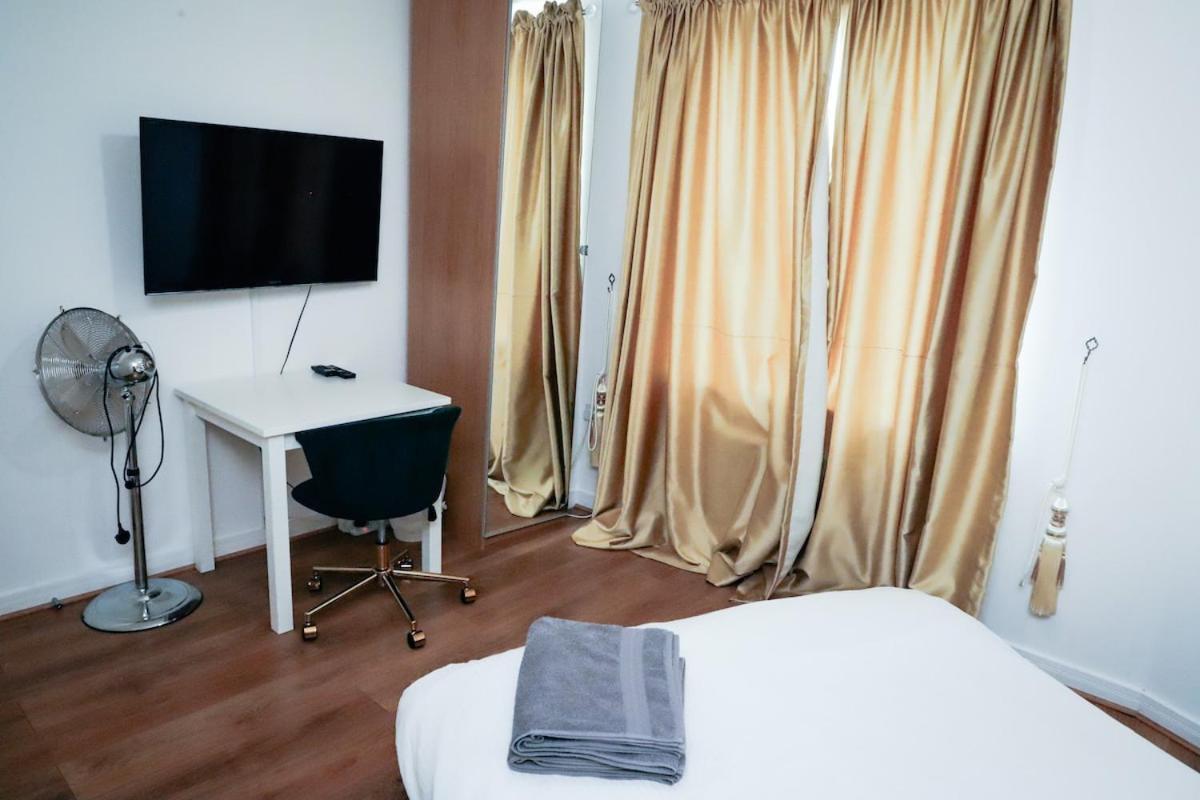 Great Location, Direct Links To Bridge! Apartment London
