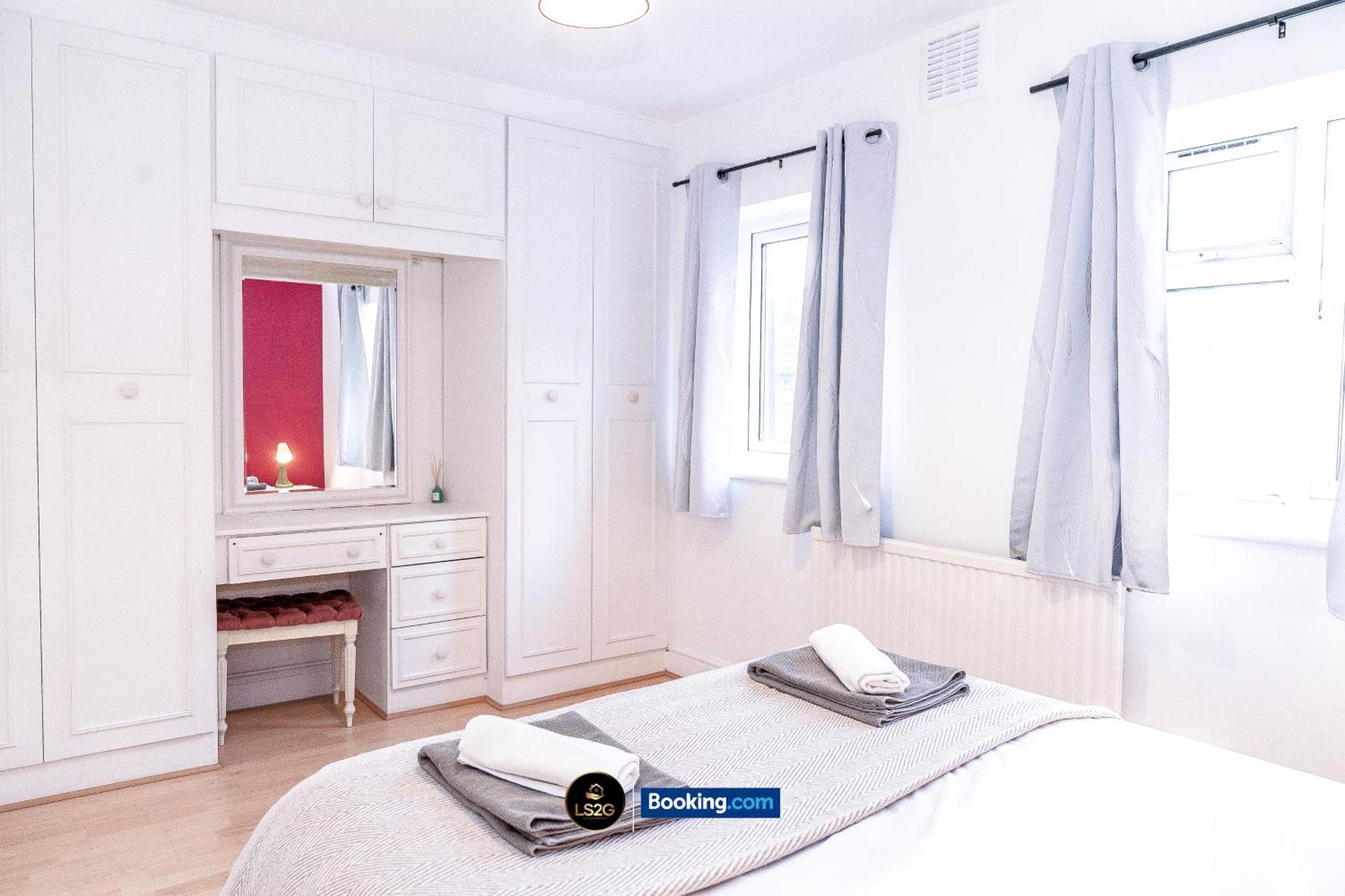 And Cozy 2br By Ls2g Short Lets & Serviced Greater With Free Wifi London