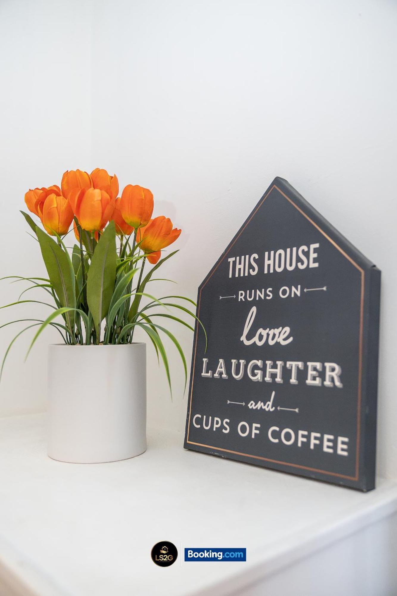 And Cozy 2br By Ls2g Short Lets & Serviced Greater With Free Wifi * London