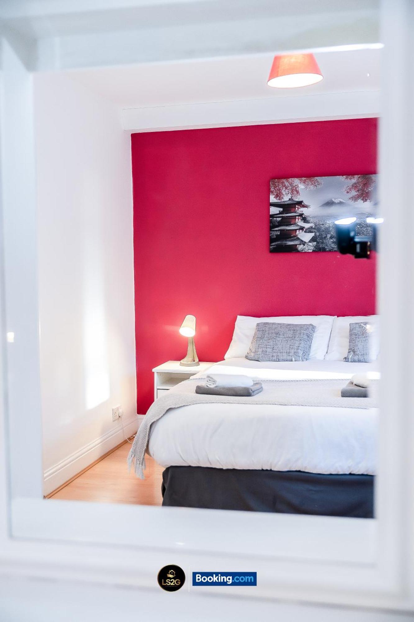 And Cozy 2br By Ls2g Short Lets & Serviced Greater With Free Wifi Apartment