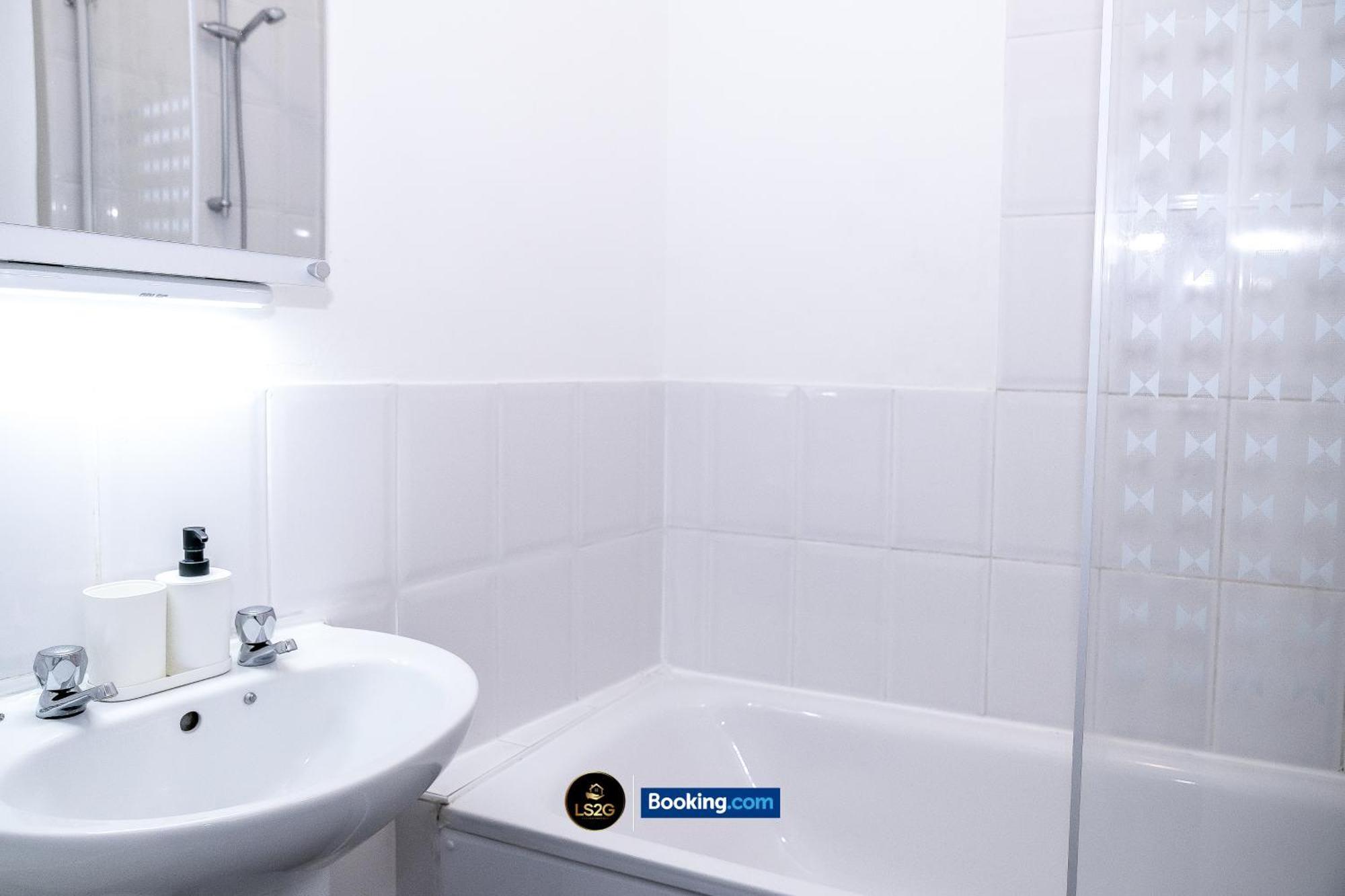 And Cozy 2br By Ls2g Short Lets & Serviced Greater With Free Wifi London