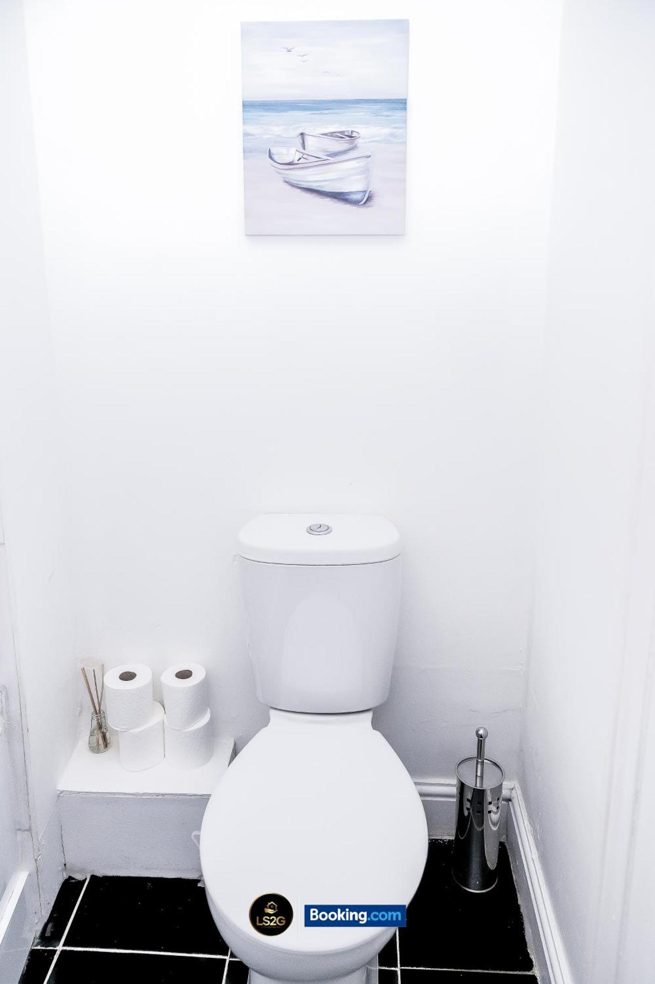 And Cozy 2br By Ls2g Short Lets & Serviced Greater With Free Wifi London