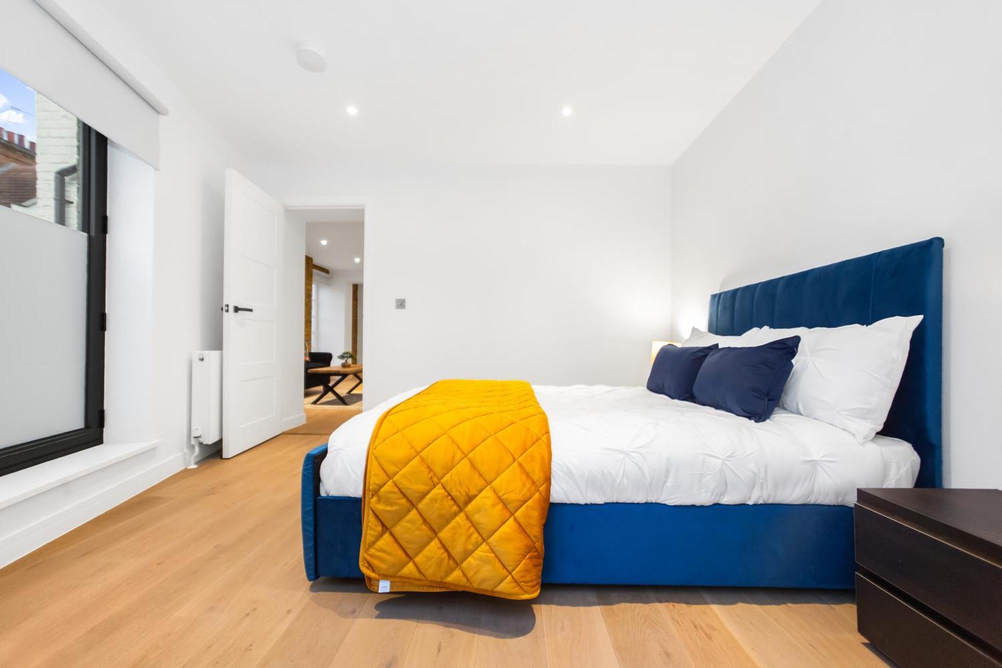 Luxury Living - Fulham Apartment *