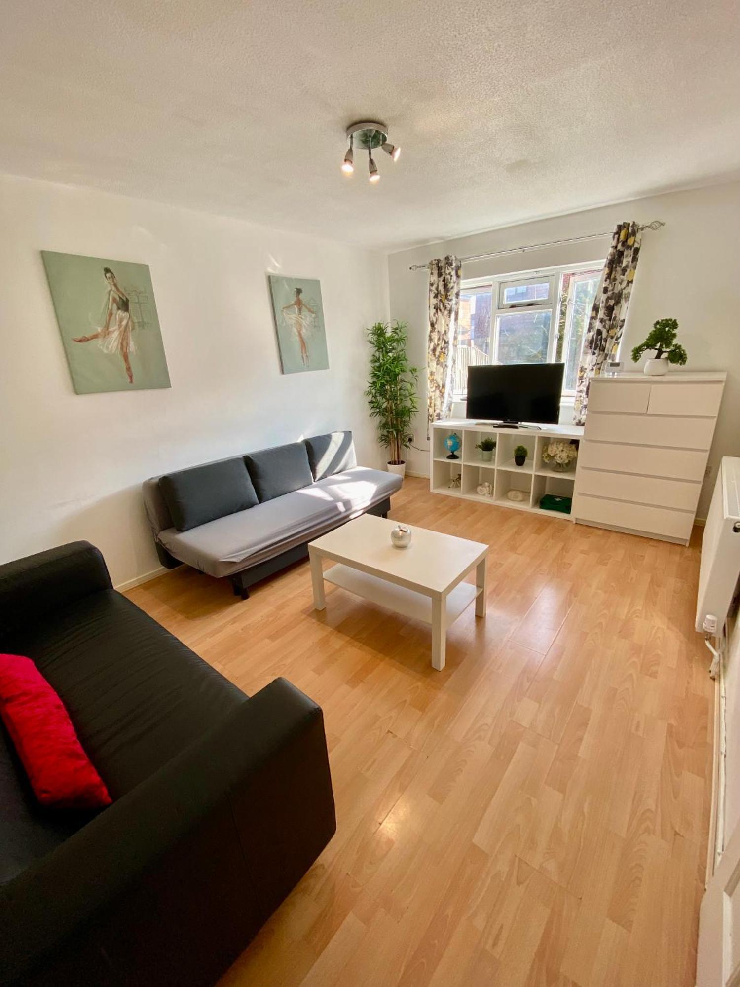Cosy 3 Bedroom House Near Stratford,olympic Park, E15