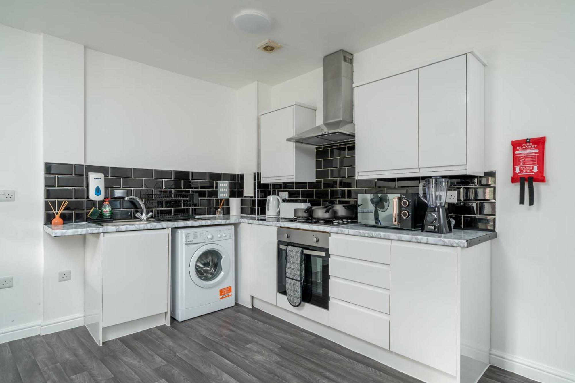 3bed Near Canning Town Stn Balcony Location Apartment