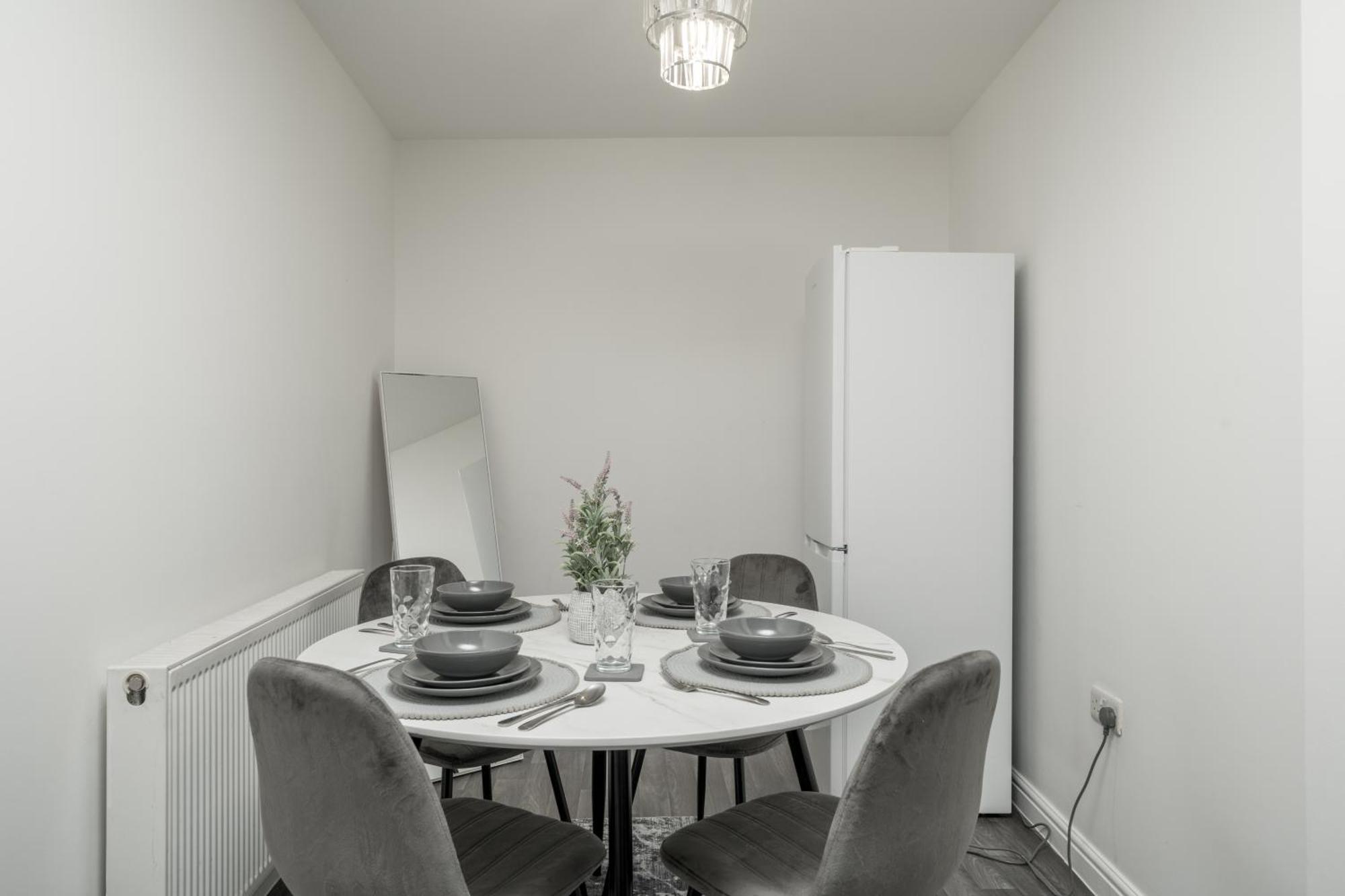 Apartment 3bed Near Canning Town Stn Balcony Location