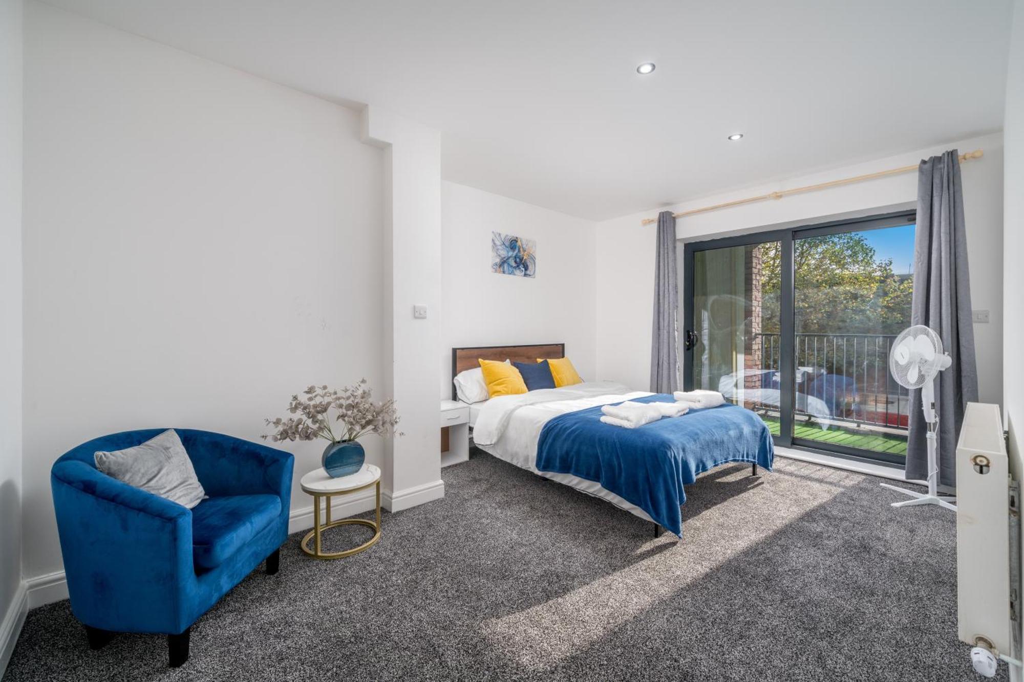 Apartment 3bed Near Canning Town Stn Balcony Location London