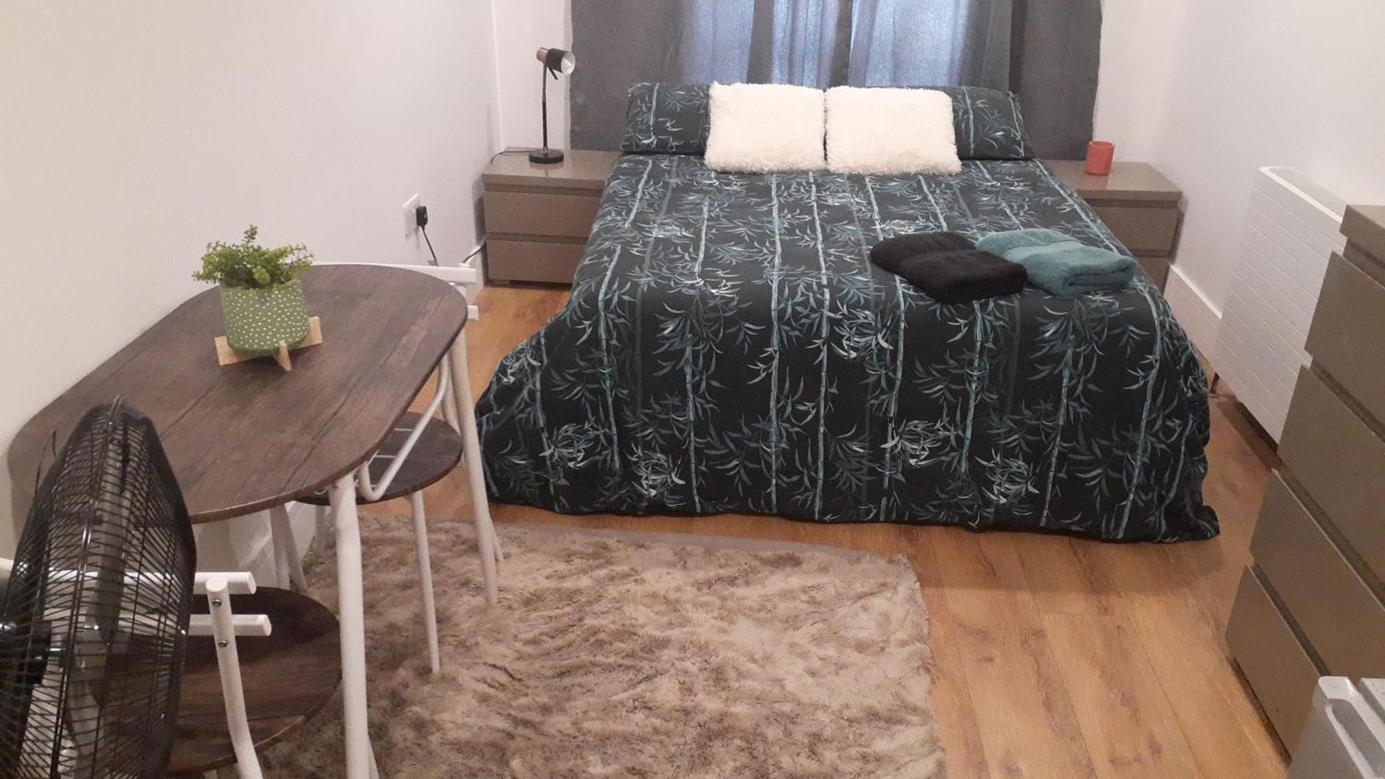 King Azim Court Appartement