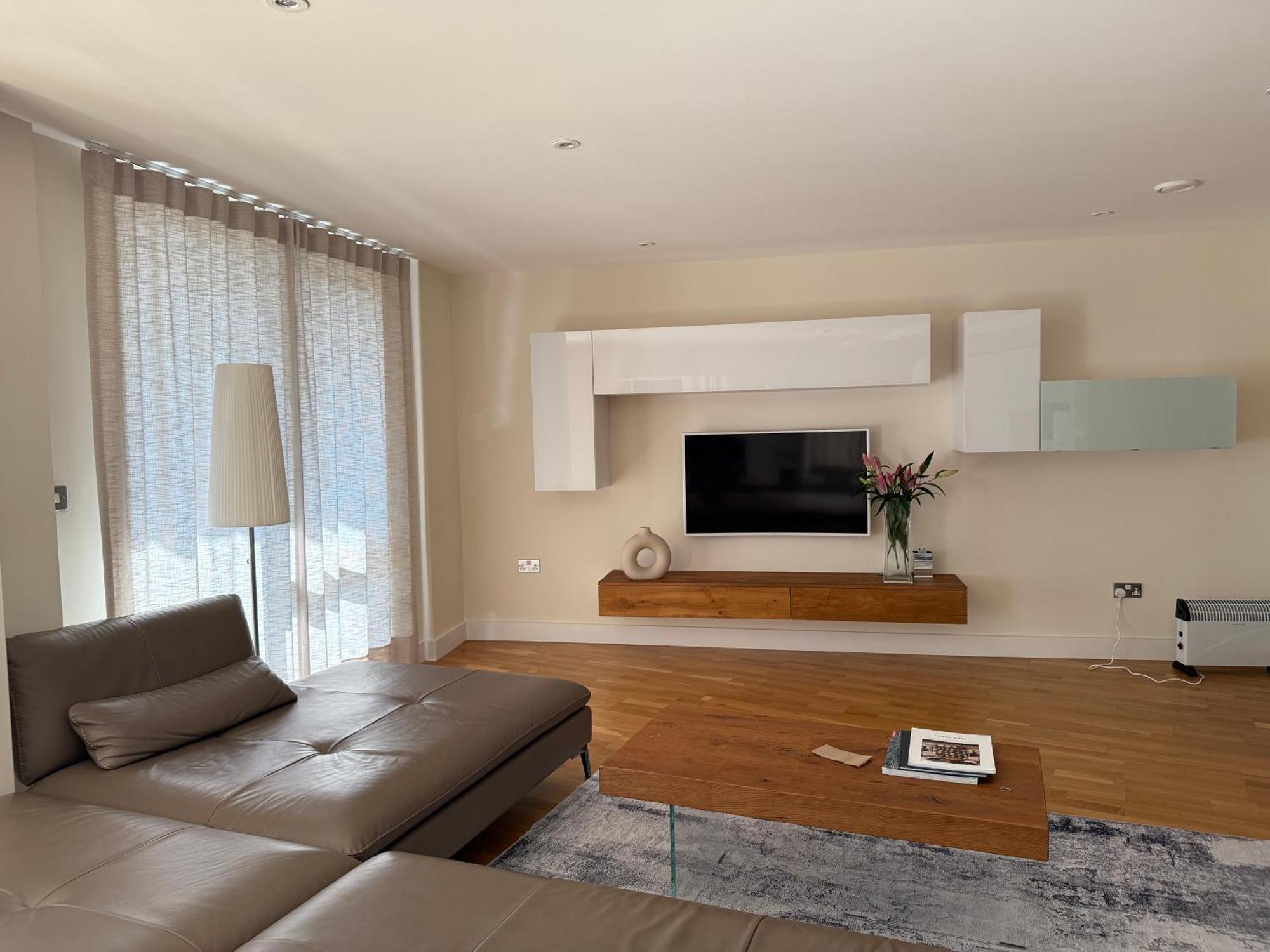 Apartment New 3 Bedroom Near Tower Bridge *