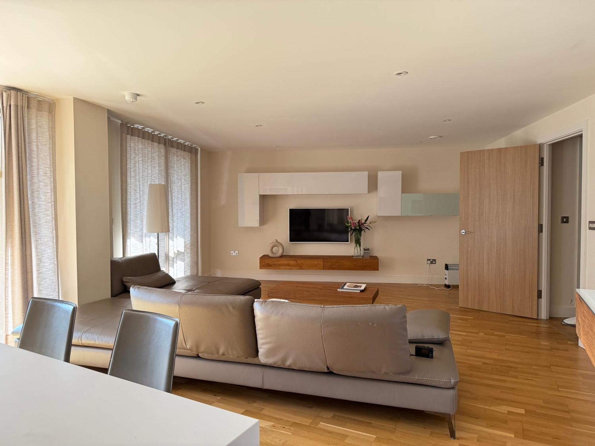 New 3 Bedroom Near Tower Bridge London