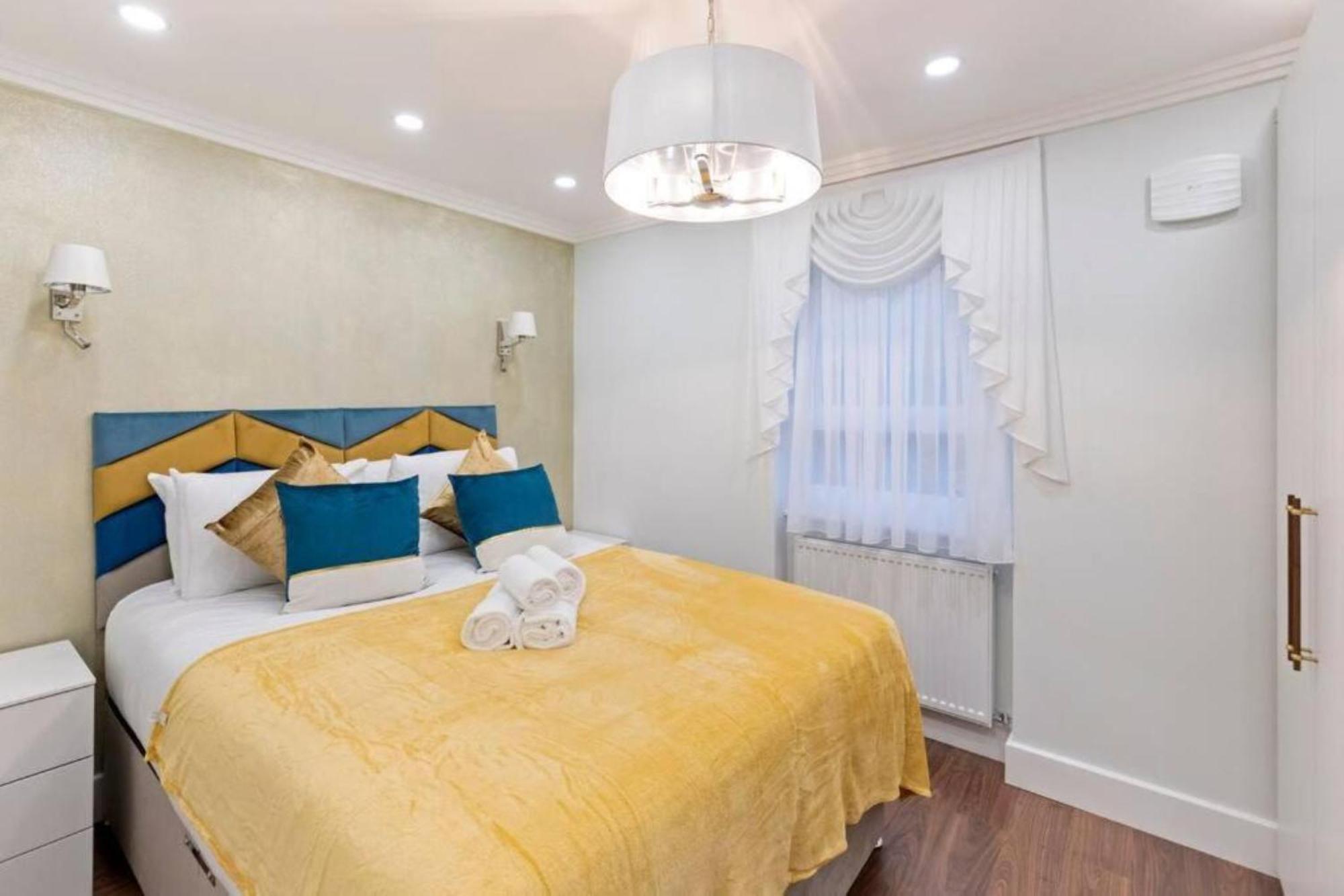 Metro Majesty 5-bedroom Gem In South Tottenham *