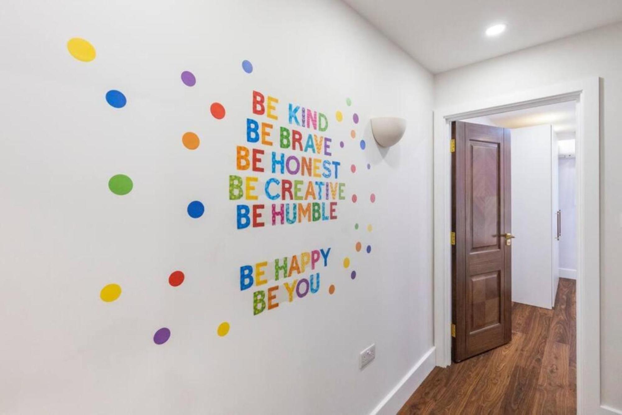 Metro Majesty 5-bedroom Gem In South Tottenham Apartment *