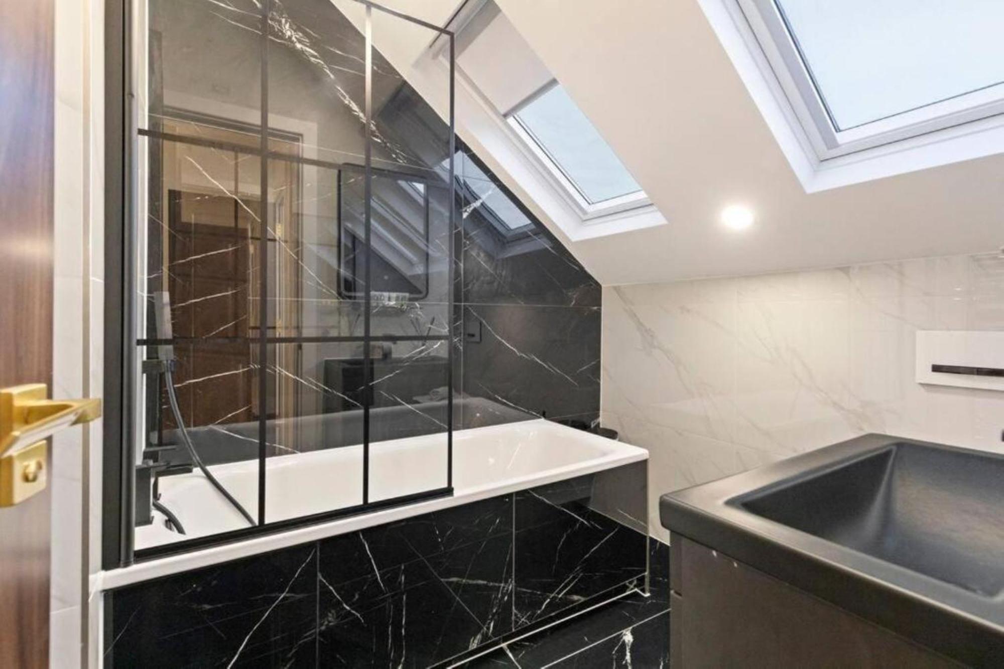 Metro Majesty 5-bedroom Gem In South Tottenham London