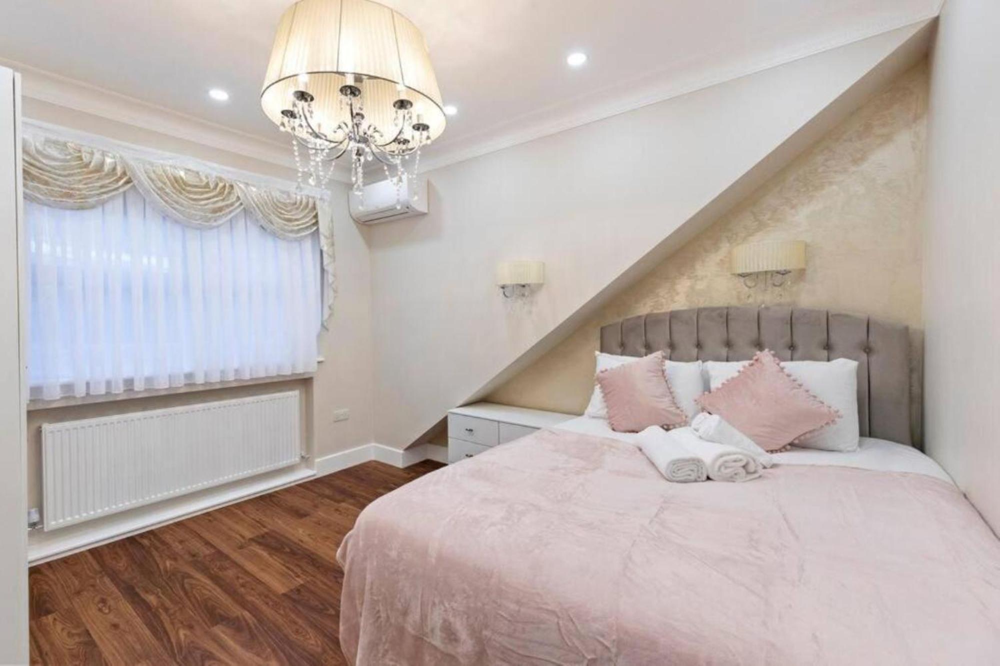 Apartment Metro Majesty 5-bedroom Gem In South Tottenham London