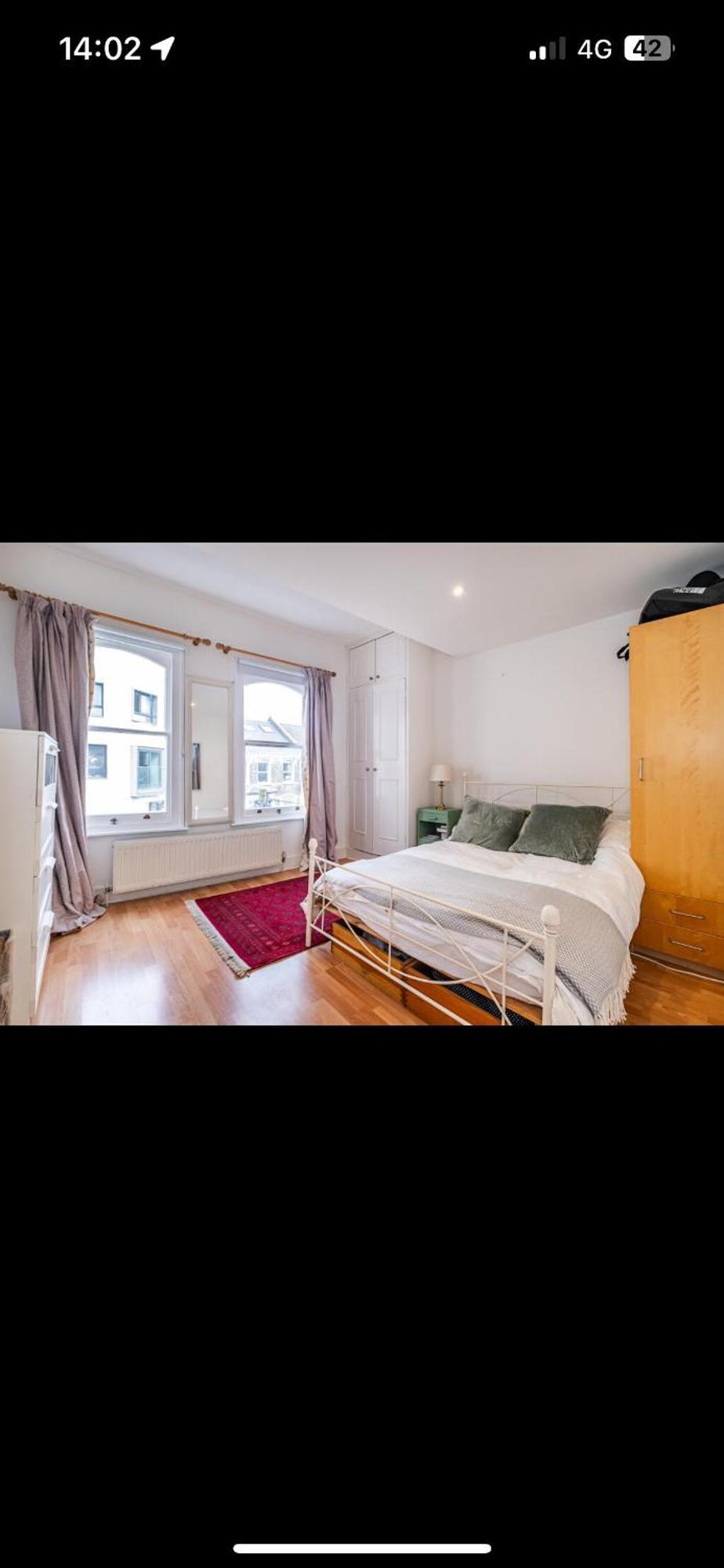 Sunny Roof Terrace 3 Bed Clapham Apartment London