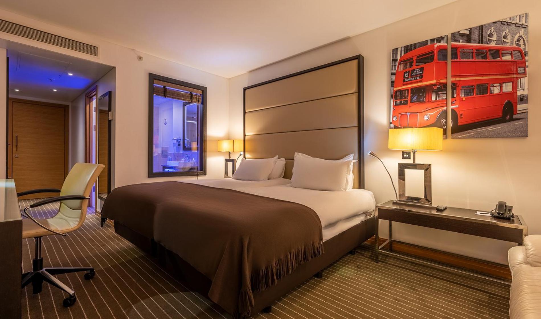 Pestana Chelsea Bridge Y Londres