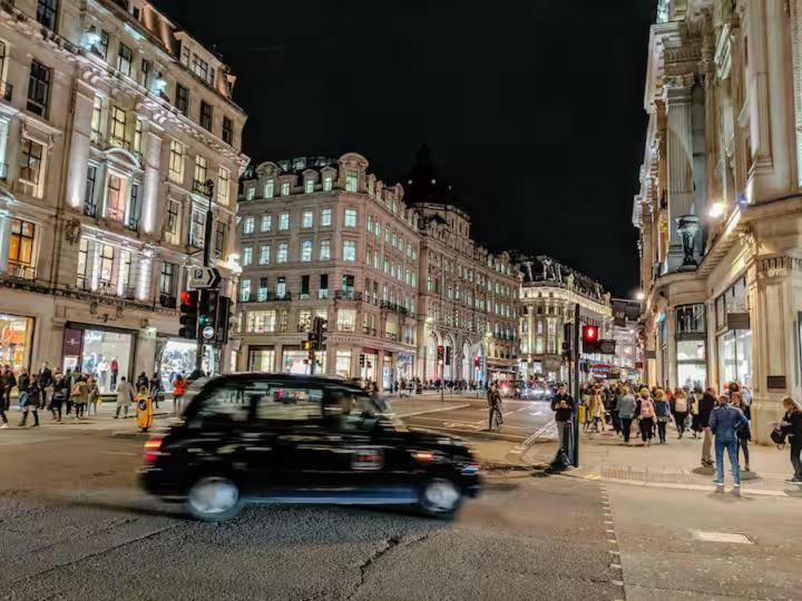 Shh! Oxford St Dream-come-true Fam Design Hot Spot * Londres