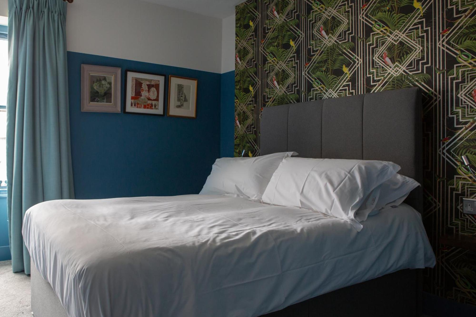 The Crown Hotel *