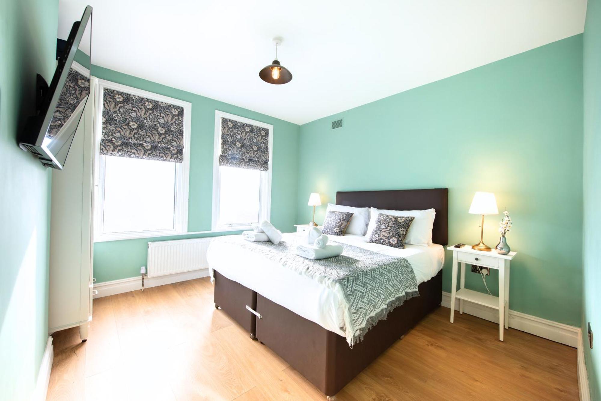 Apartment Victorian 2br Apartment, King Beds, Fast Wifi, Near Shops, Cafes & Transport, E17 London
