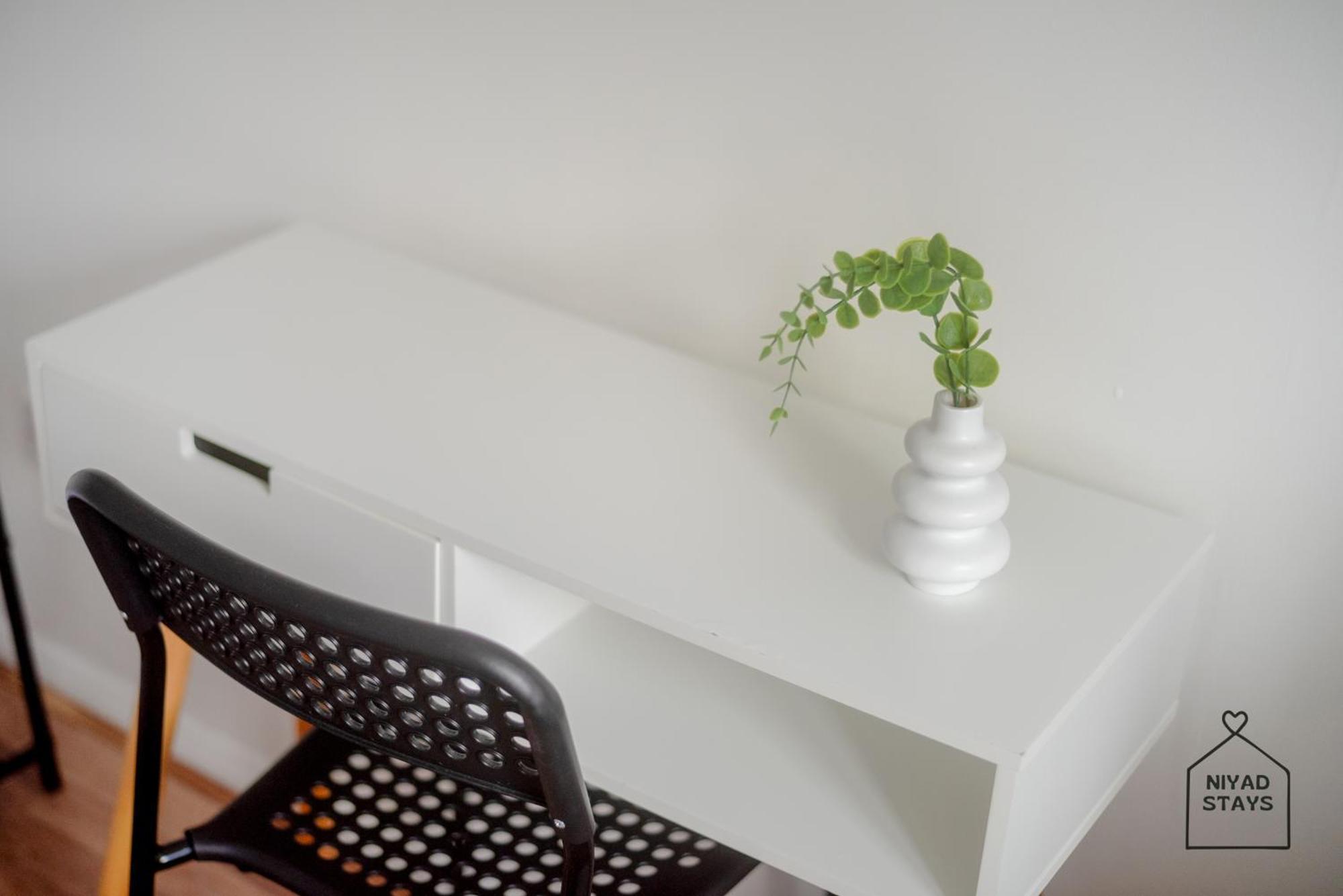 Hale Lodge, Comfy For Families And Contractors Holiday home London