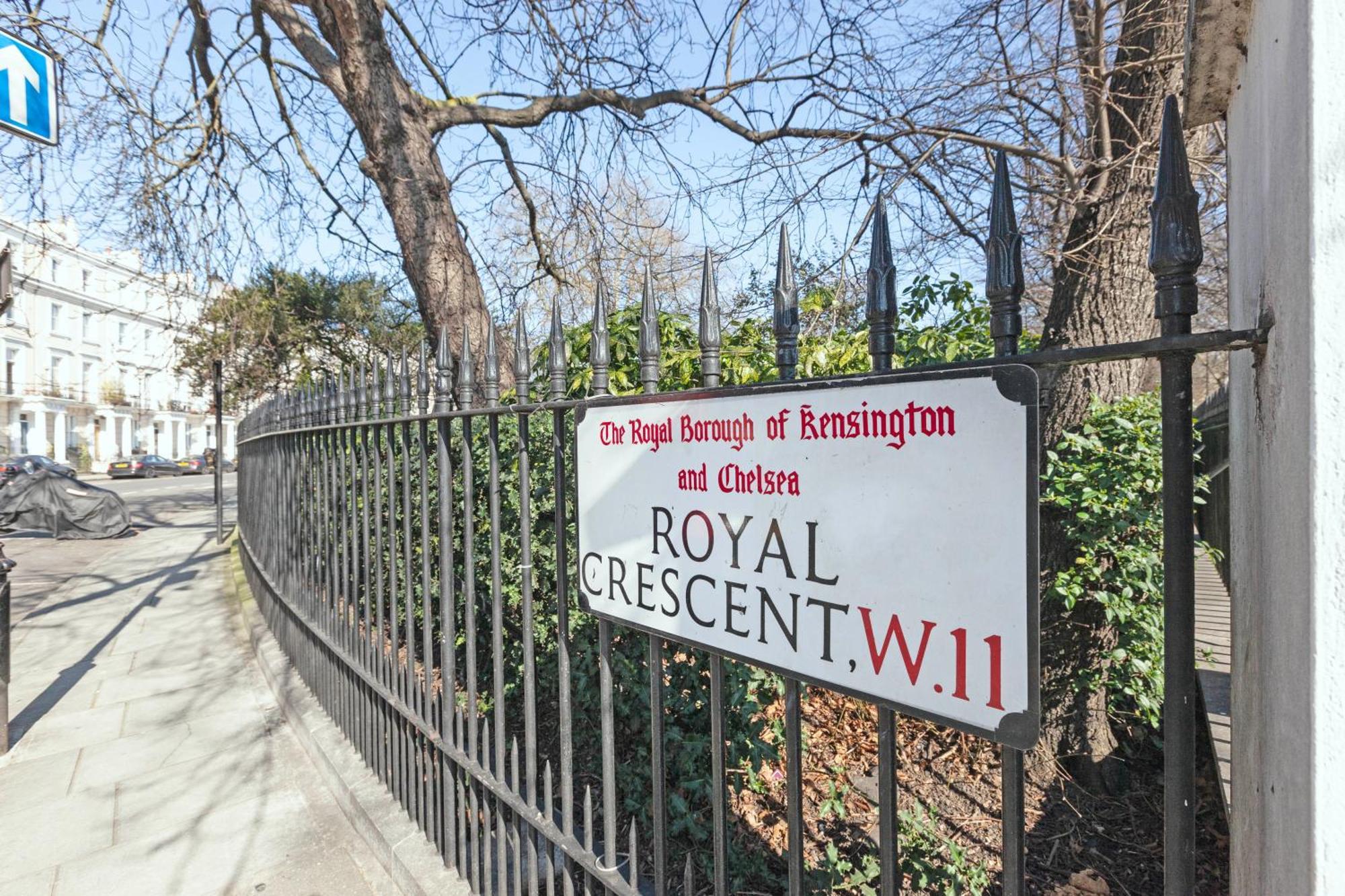 Luxury 2 Bedroom Flat In Royal Crescent
