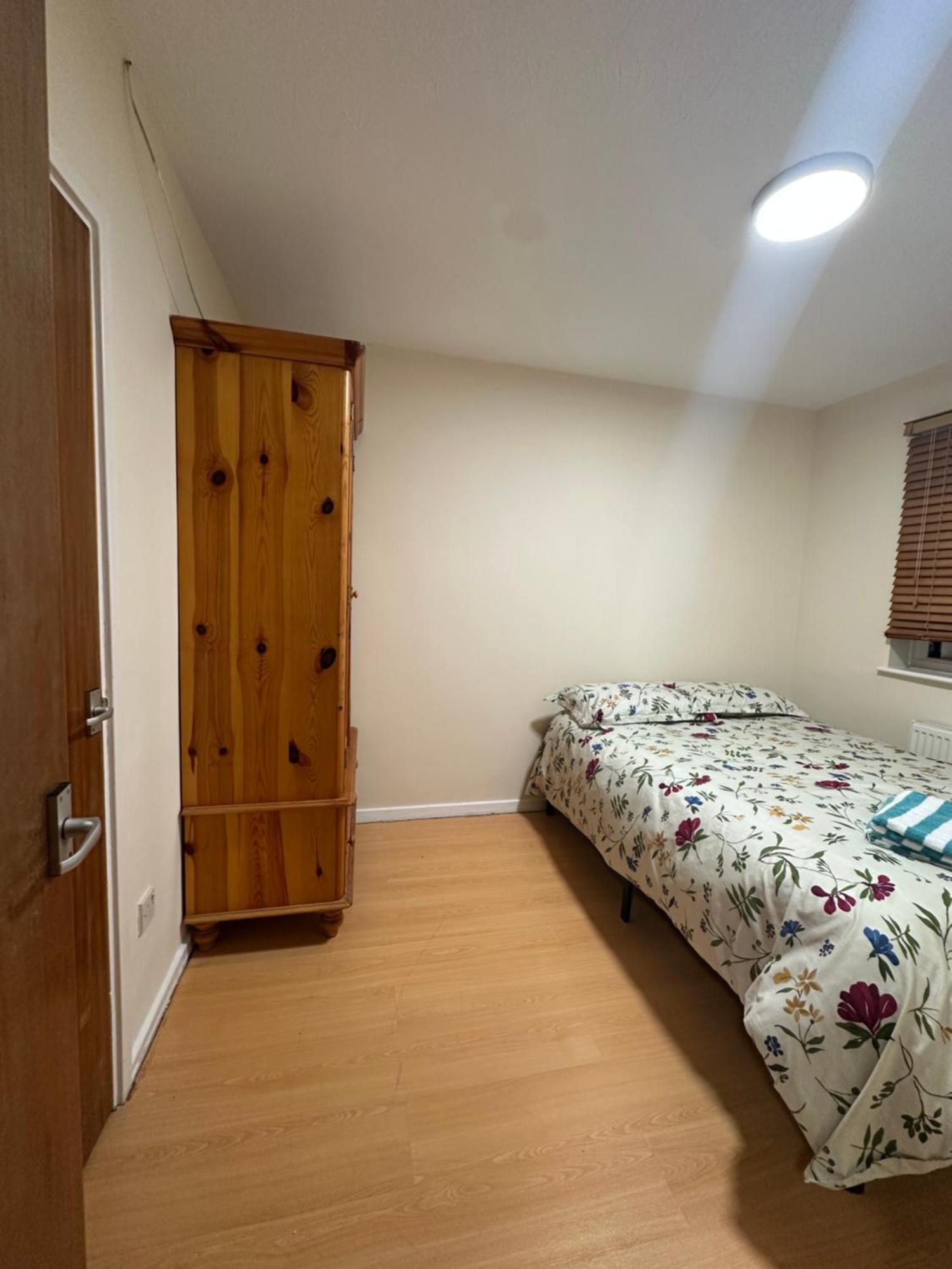Privatunterkunft Double Near Airport, Excel In Heart Of