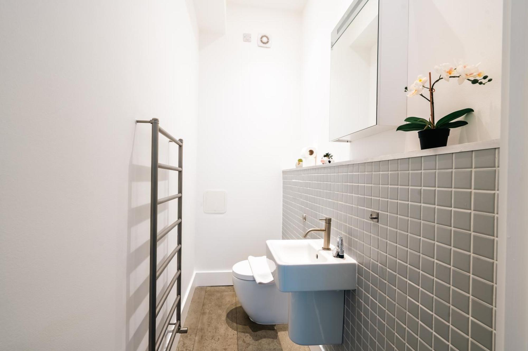 Stylish 2-bedroom Flat With Balcony In Clerkenwell Apartment
