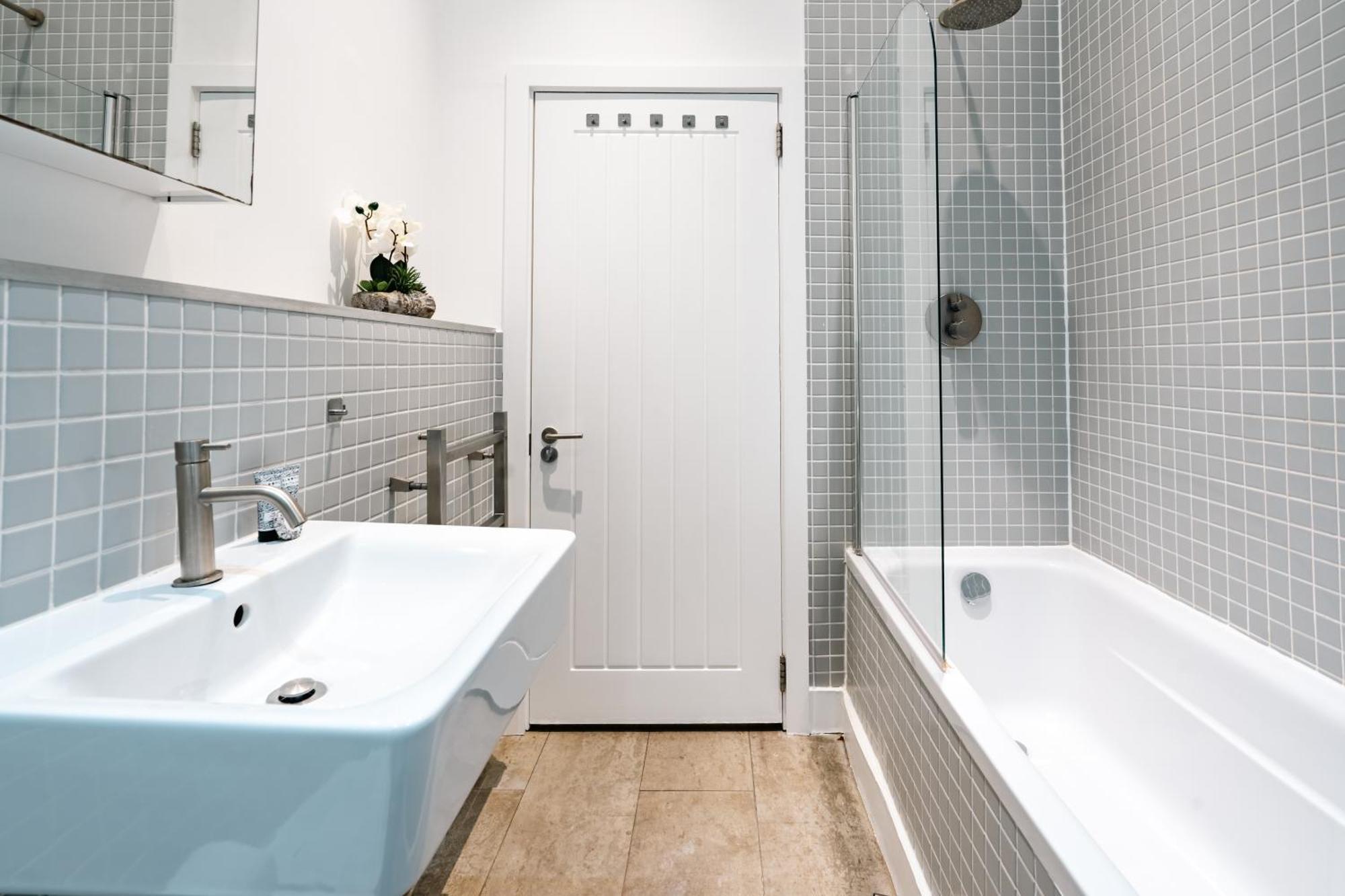 Stylish 2-bedroom Flat With Balcony In Clerkenwell