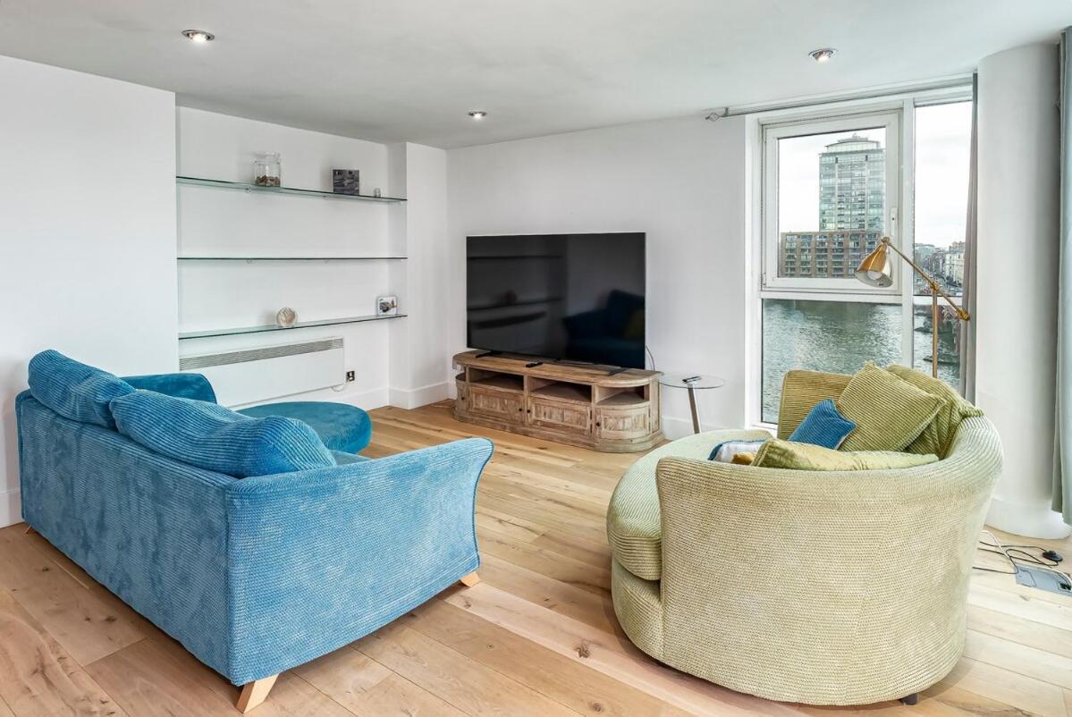 Amazing 2 Bedrooms With River Views For 6 People *