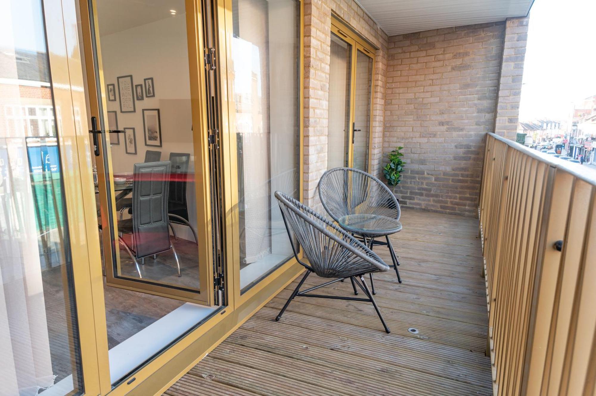 Luxe Retreat 5 * London