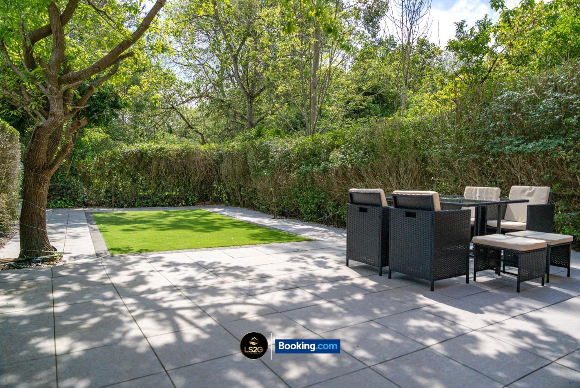 Сasa de vacaciones Amazing 3 Bedroom House By Ls2g Short Lets & Serviced Greater With Free Parking