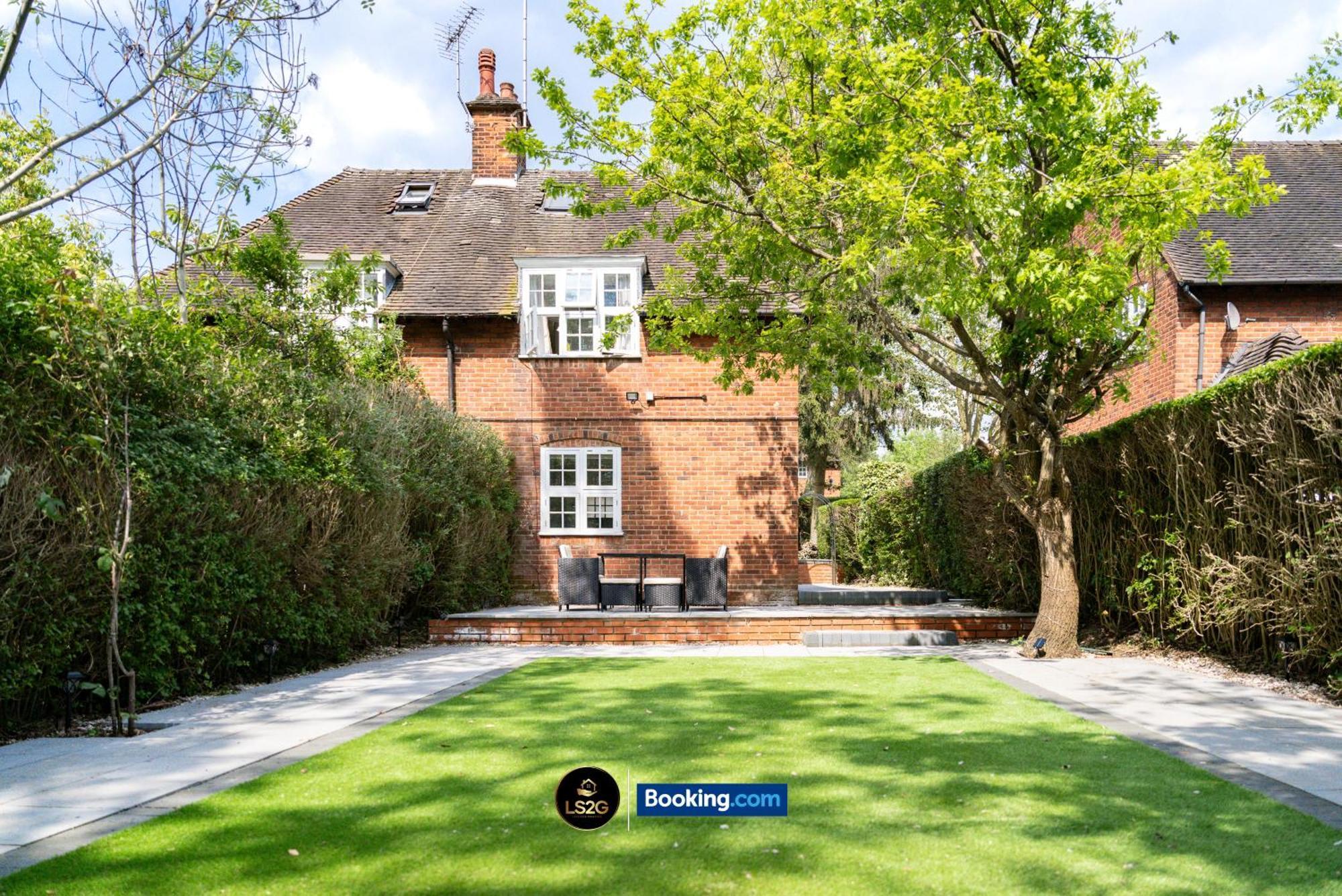 Amazing 3 Bedroom House By Ls2g Short Lets & Serviced Greater With Free Parking Сasa de vacaciones Londres