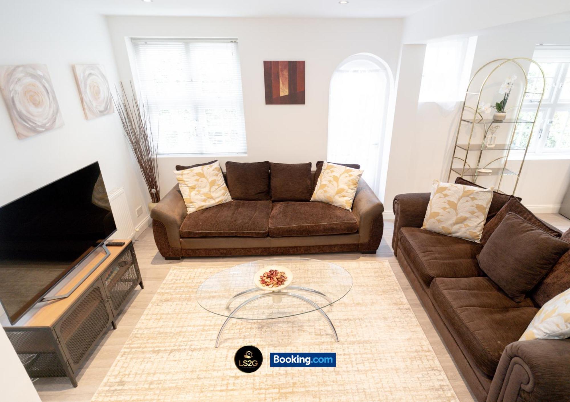 Amazing 3 Bedroom House By Ls2g Short Lets & Serviced Greater With Free Parking Londres