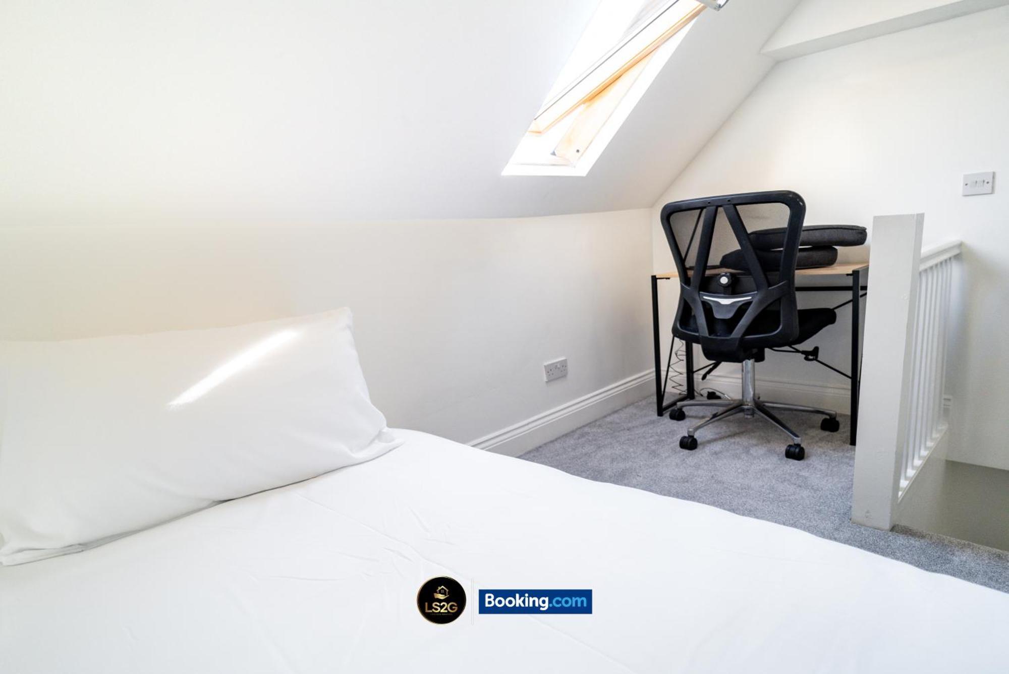 Amazing 3 Bedroom House By Ls2g Short Lets & Serviced Greater With Free Parking Сasa de vacaciones