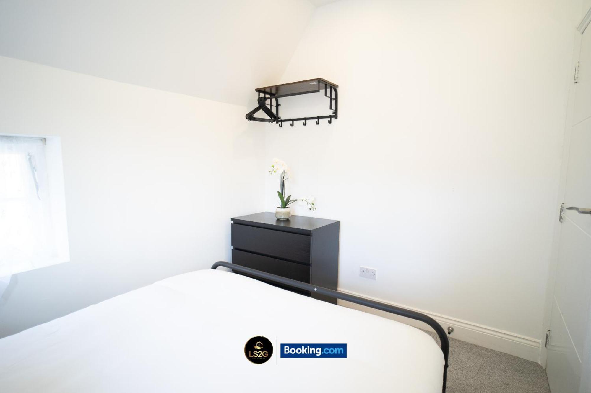Amazing 3 Bedroom House By Ls2g Short Lets & Serviced Greater With Free Parking Londres