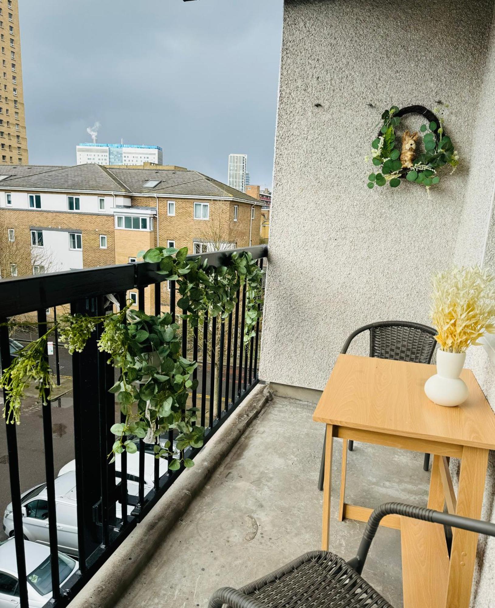 Lovely 1bedroom For 6ppl In Whitechapel, 1min Away To Dlr Station