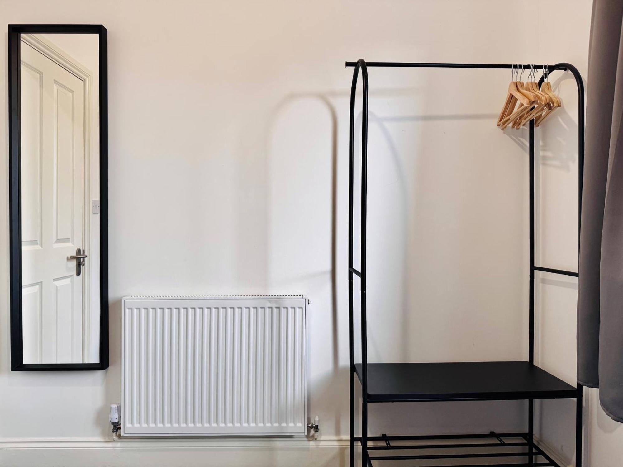 Convenient 2-bed 30min To London