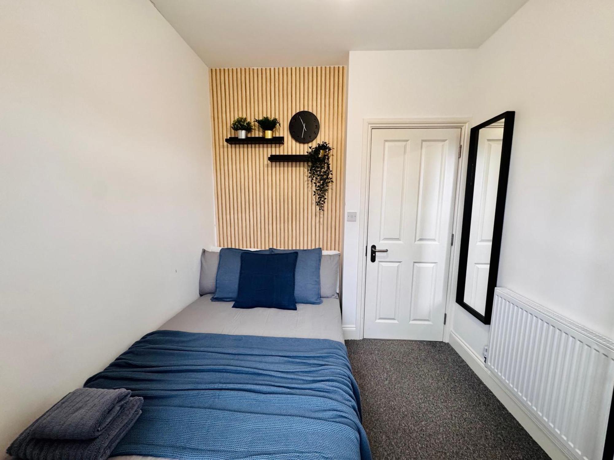 Convenient 2-bed 30min To Apartment *
