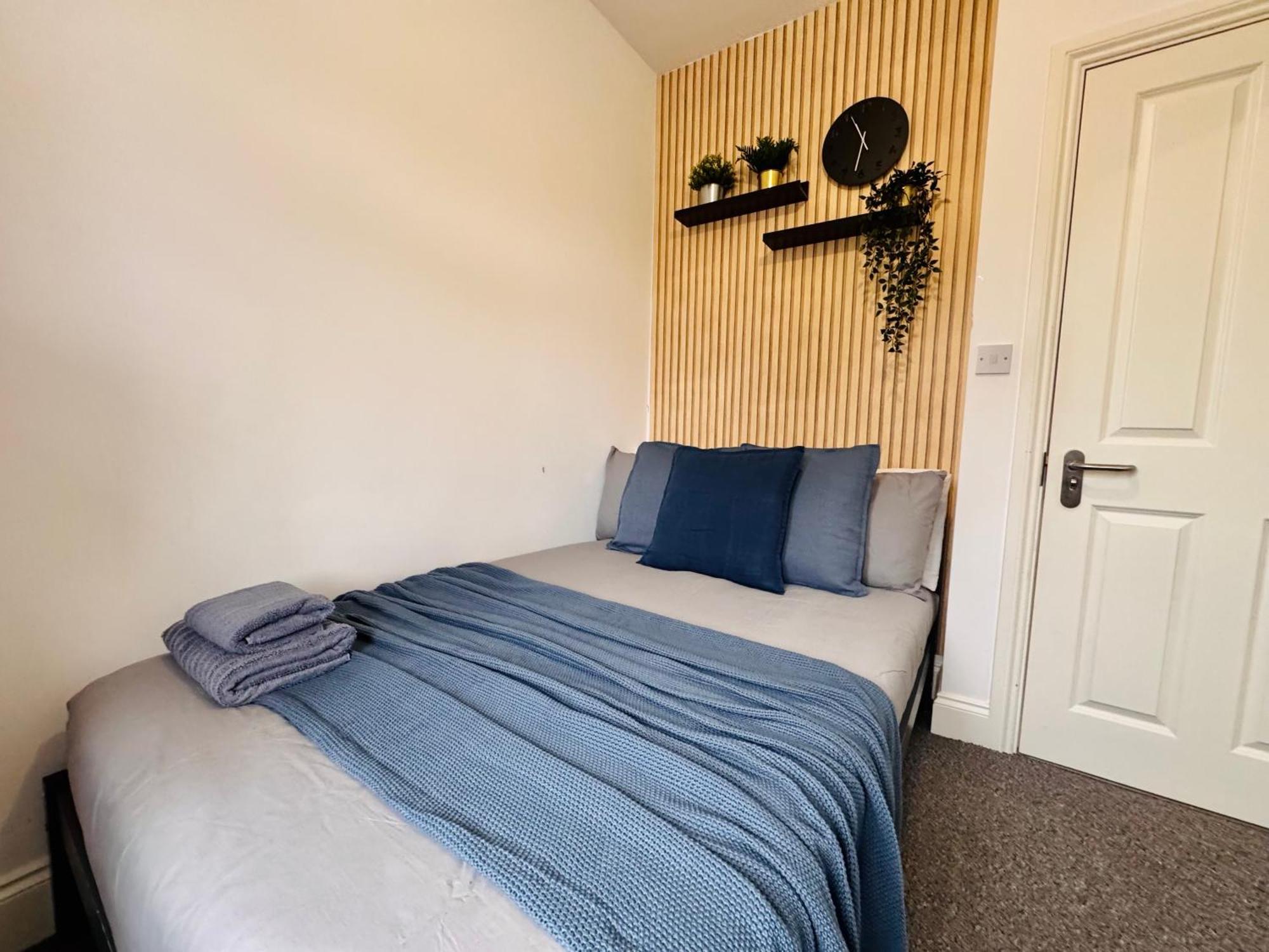 Apartment Convenient 2-bed 30min To *