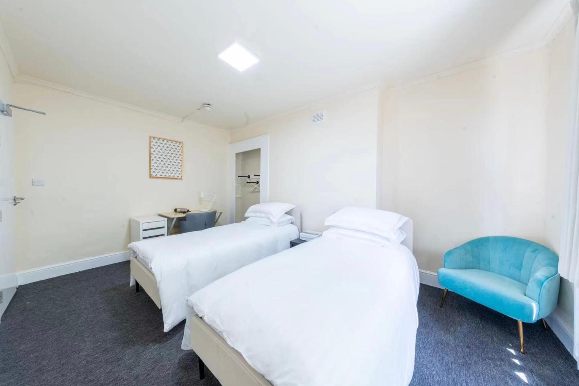 Two Beds In Camden Town