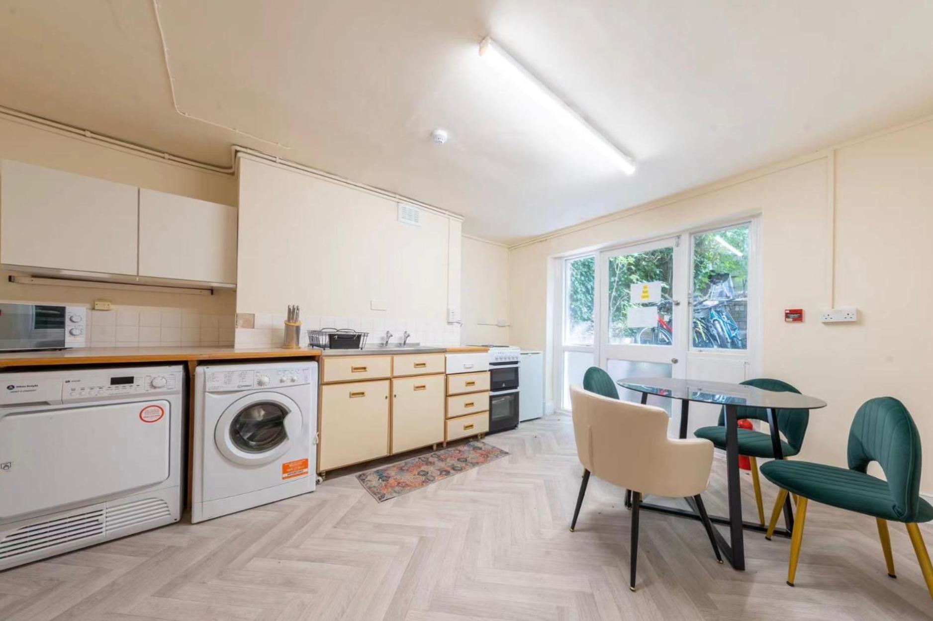 Apartment Spacious For Three In Camden Town *
