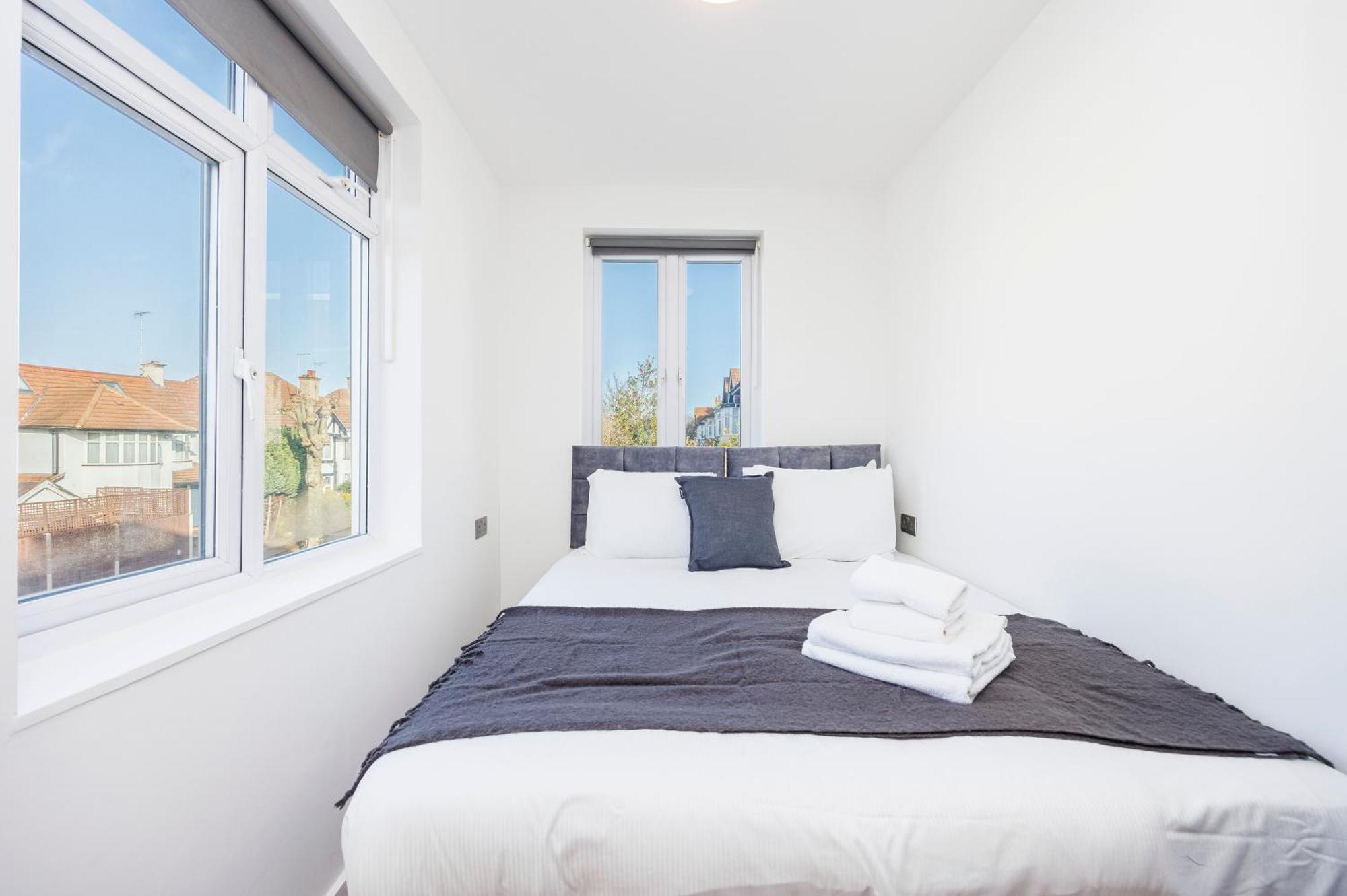Apartment North West Ideal For Long & Short Offers London