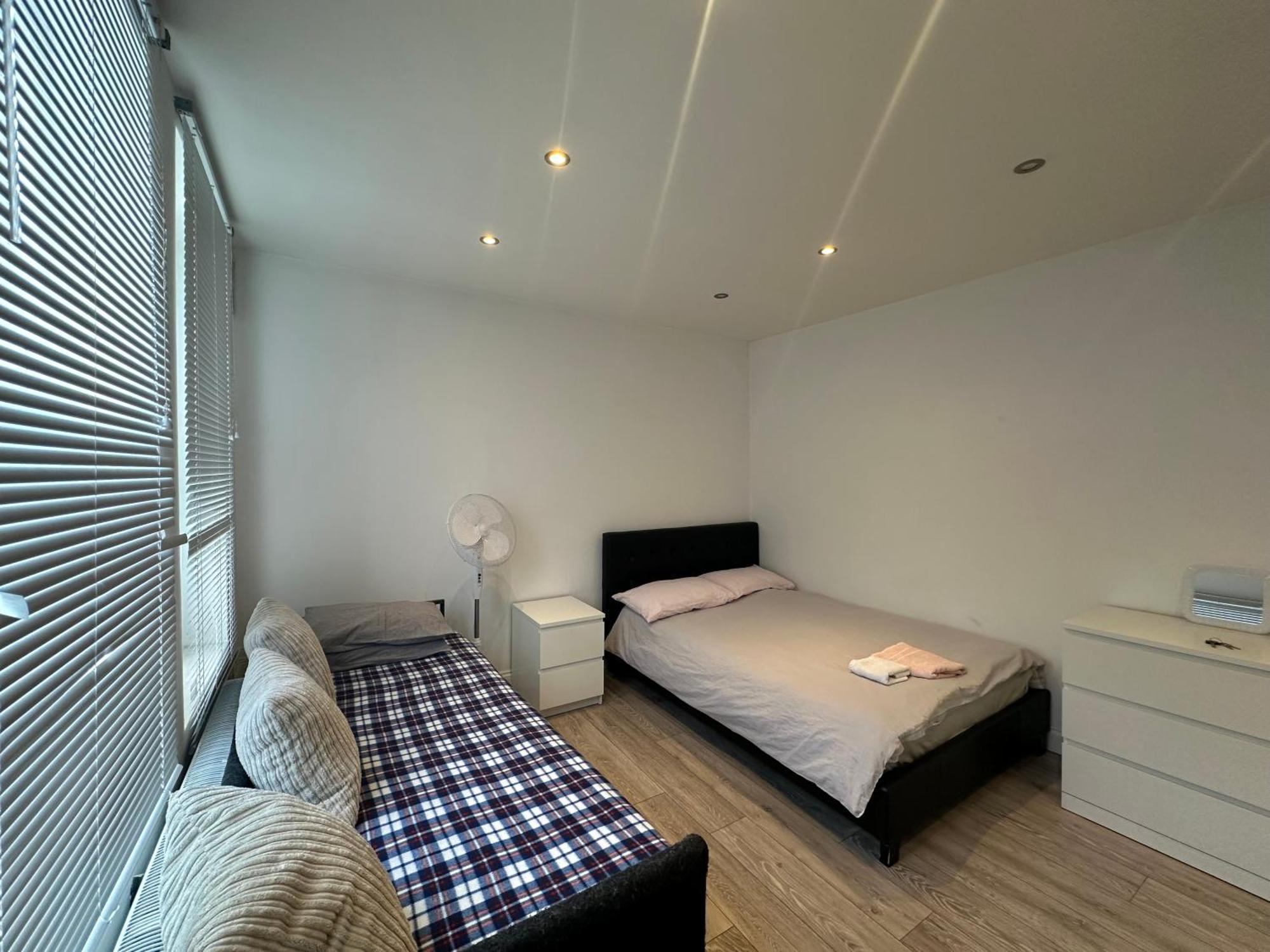 3 Bedrooms Apartment, 5 Minutes Walk To Marble Arch, Hyde Park Apartment