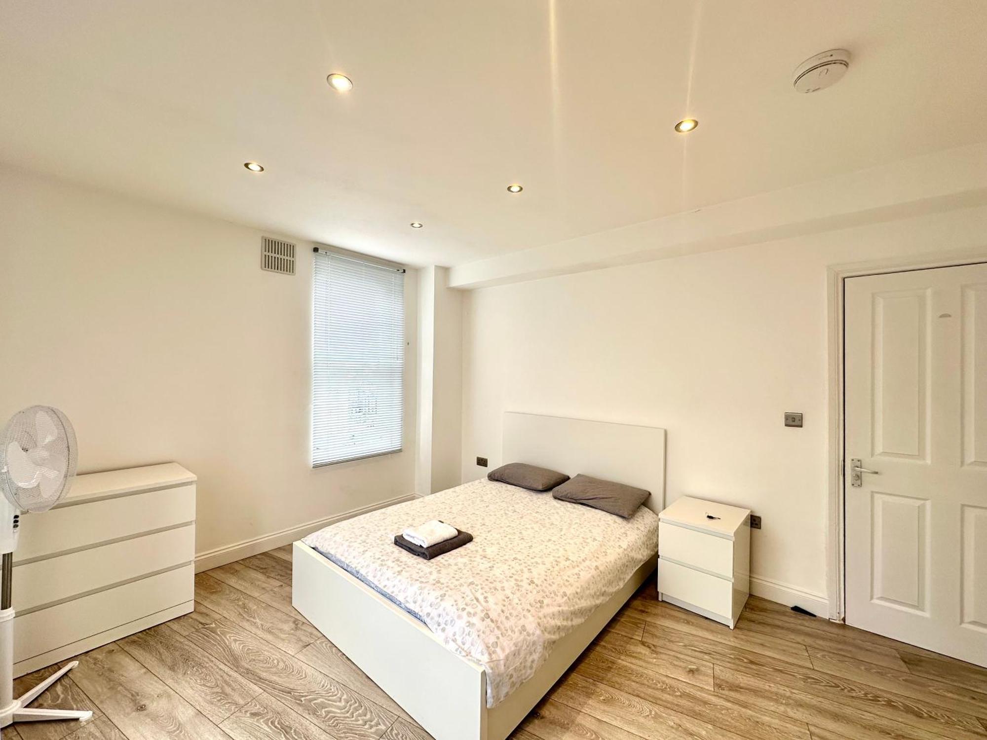 Apartment 3 Bedrooms Apartment, 5 Minutes Walk To Marble Arch, Hyde Park London