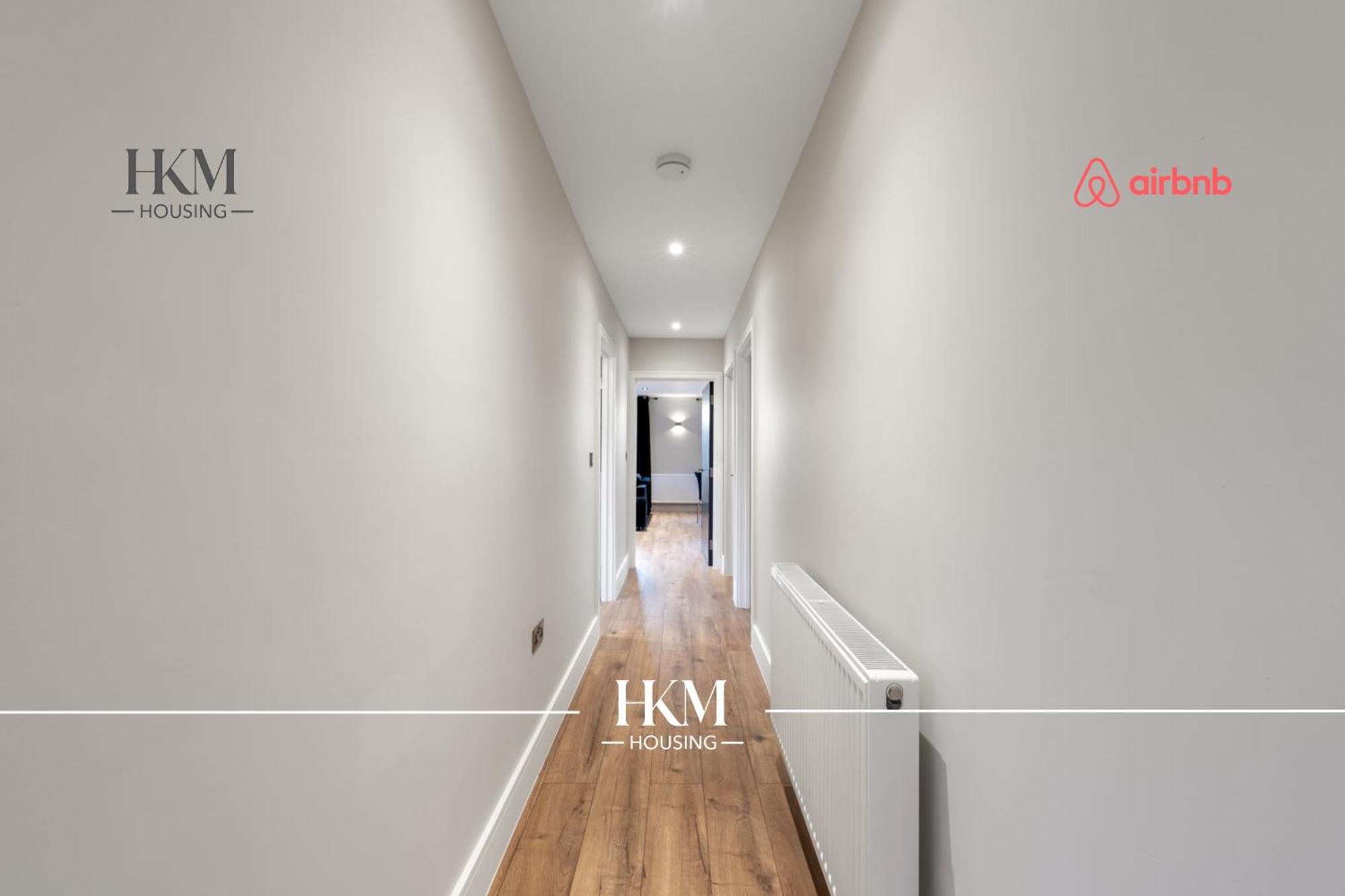 Premium Deals L Last-minute Escape L Wembley Stadium Location, Free Parking, Sleeps 8 L Elevate Living Estates Short Lets & Serviced Wembley Apartment