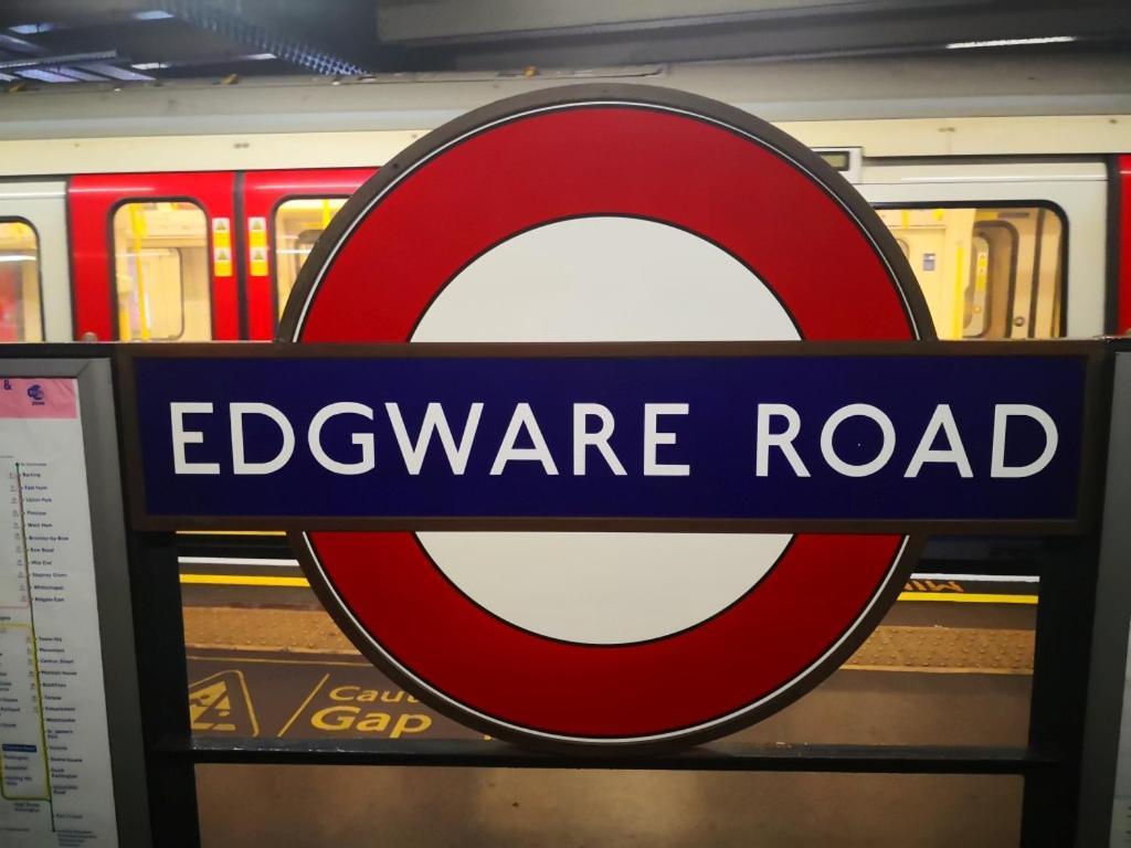 Guest house Spacious En Room, Opposite Of Tube Station, 5 Minutes From Oxford Street *