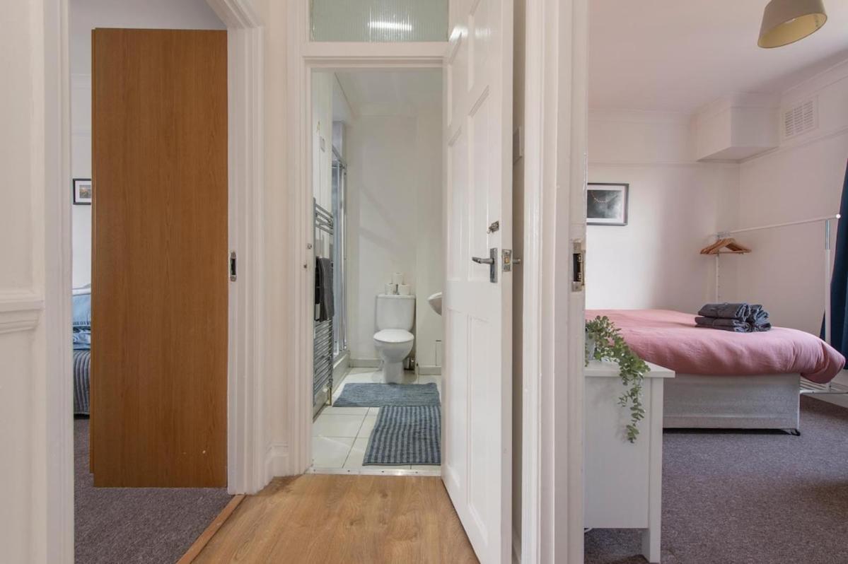 Split-level Spacious Family London