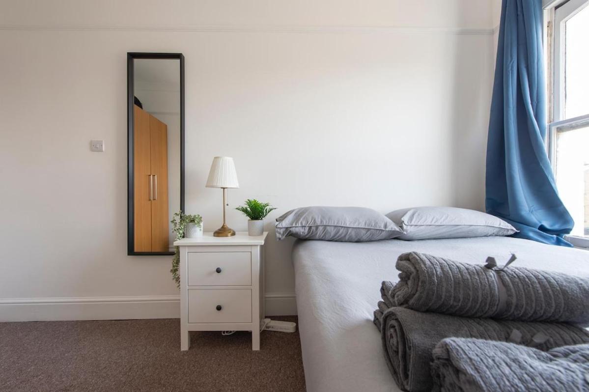 Split-level Spacious Family Apartment London
